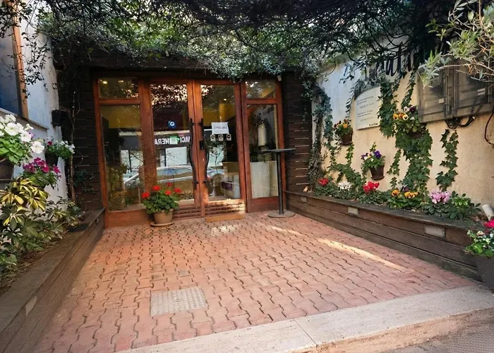 Patricia Center * Tirana